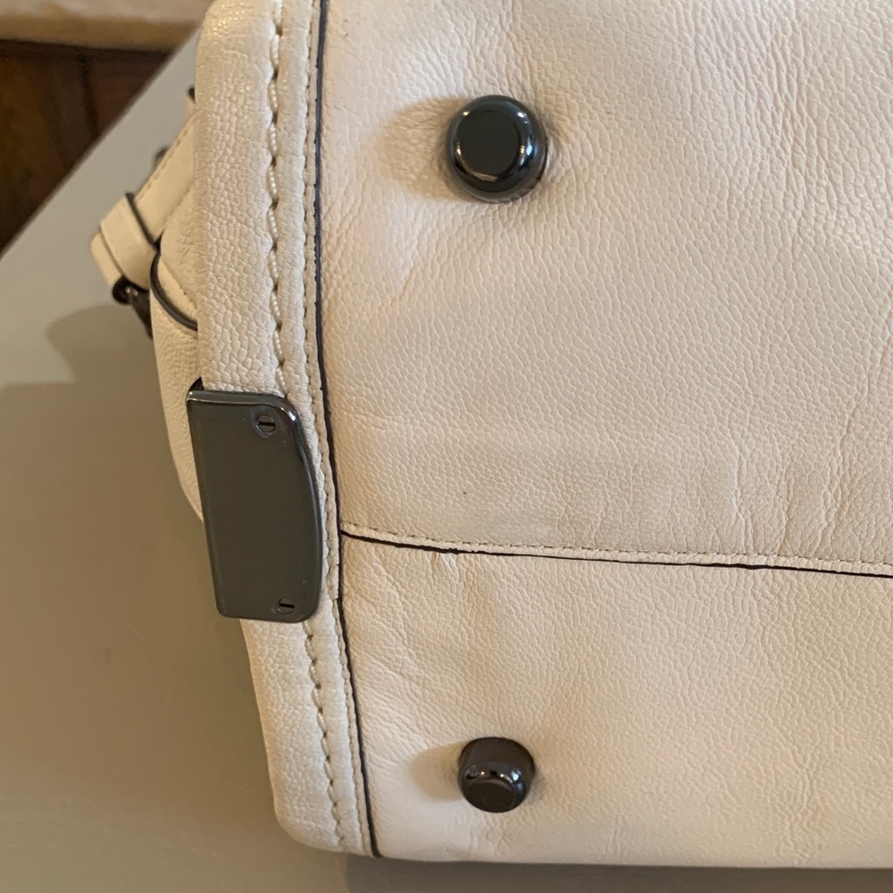 Coach Swagger Cream Leather Carryall Satchel - Picture 6 of 16
